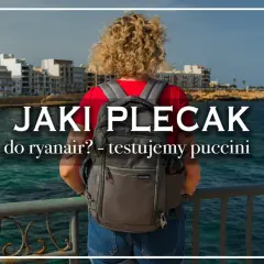 Kobieta z plecakiem Puccini nad morzem. Jaki plecak do Ryanair? Sprawdzamy, czy ten model sprawdzi się w podróży.