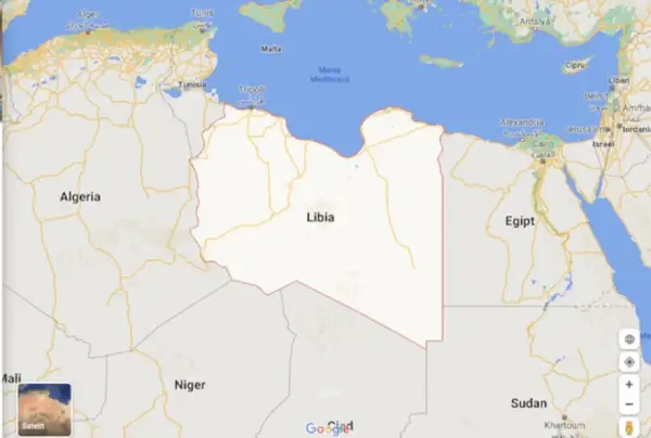 Mapa pokazuje, gdzie leży Libia, między Algierią, Egiptem i Sudanem, nad Morzem Śródziemnym.